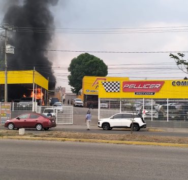 Detienen a 10 personas por robo e incendio en establecimiento de Villahermosa