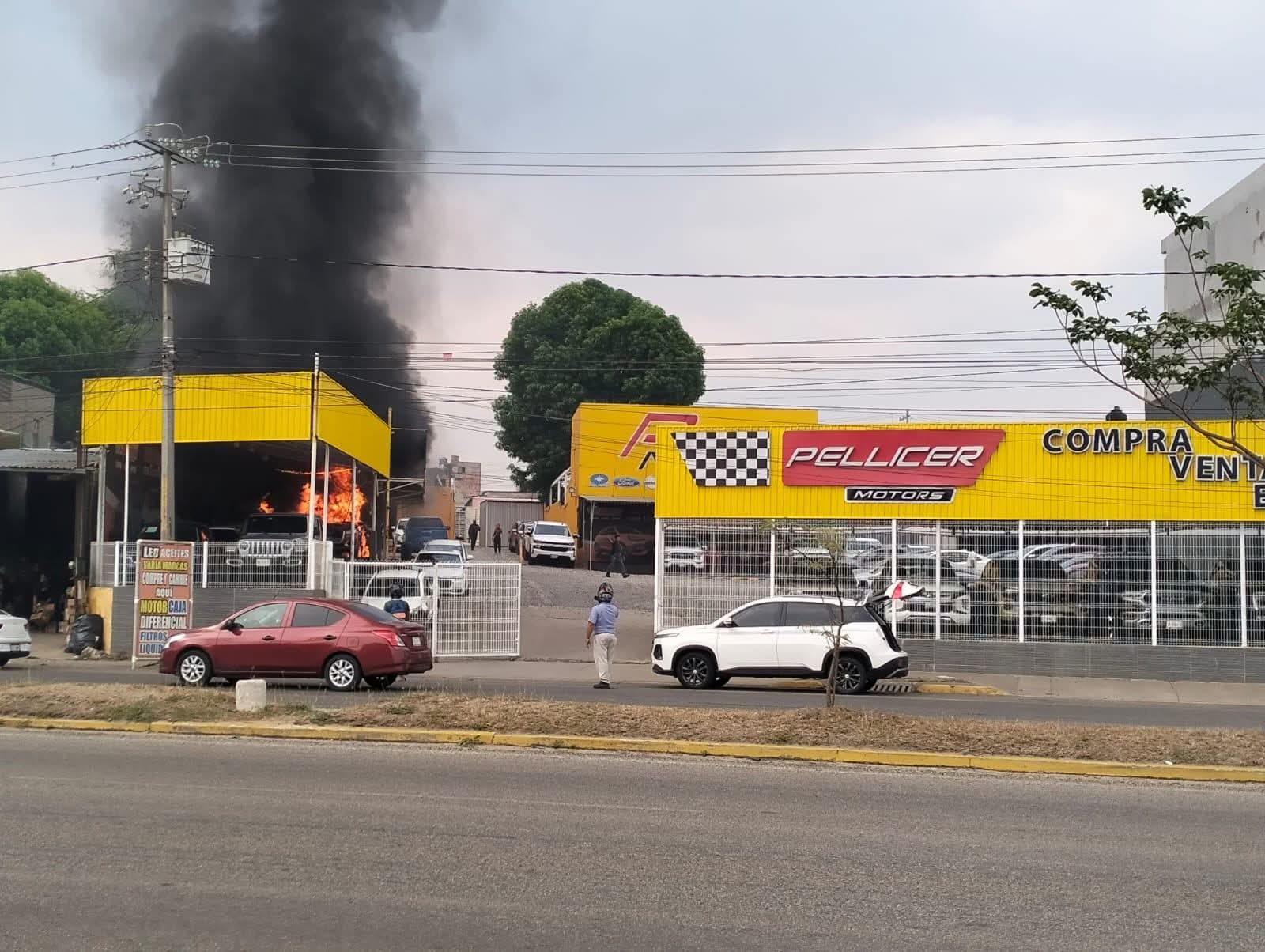 Detienen a 10 personas por robo e incendio en establecimiento de Villahermosa