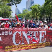 Docentes de la CNTE concluyen plantón