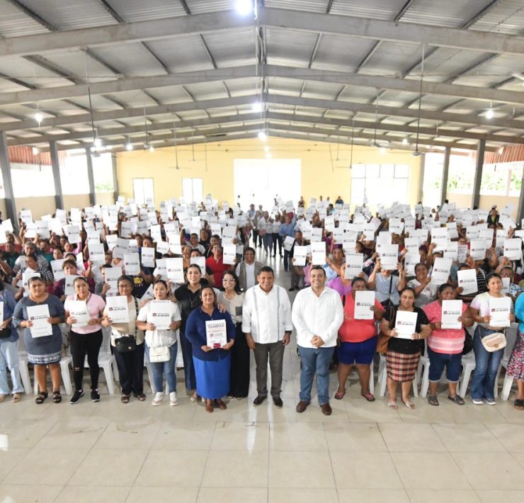 En Jalapa entregan tandas a 300 beneficiarias