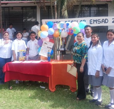 Primera Feria de Ciencia en el EMSAD 25