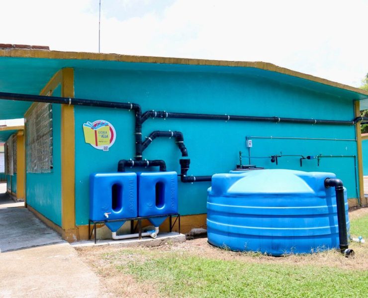 Rotoplas e Isla Urbana acceso al agua en tres escuelas del municipio de Teapa