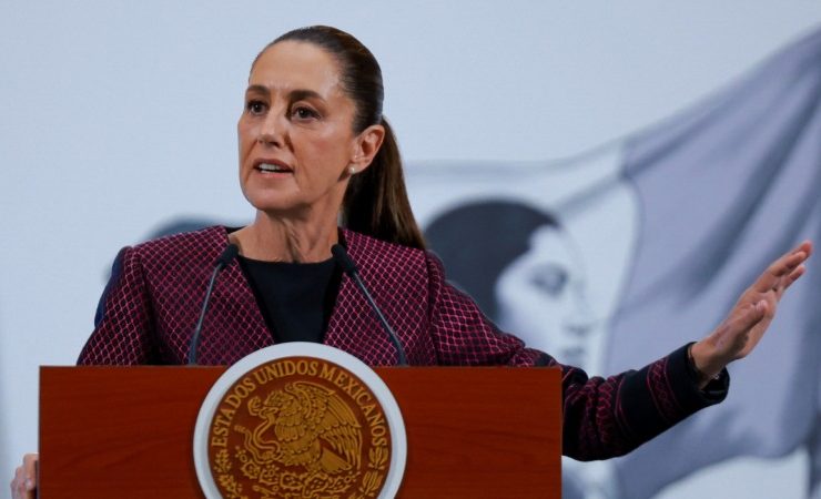 Sheinbaum llama a la calma tras confrontación entre Noroña y senador de EE. UU.