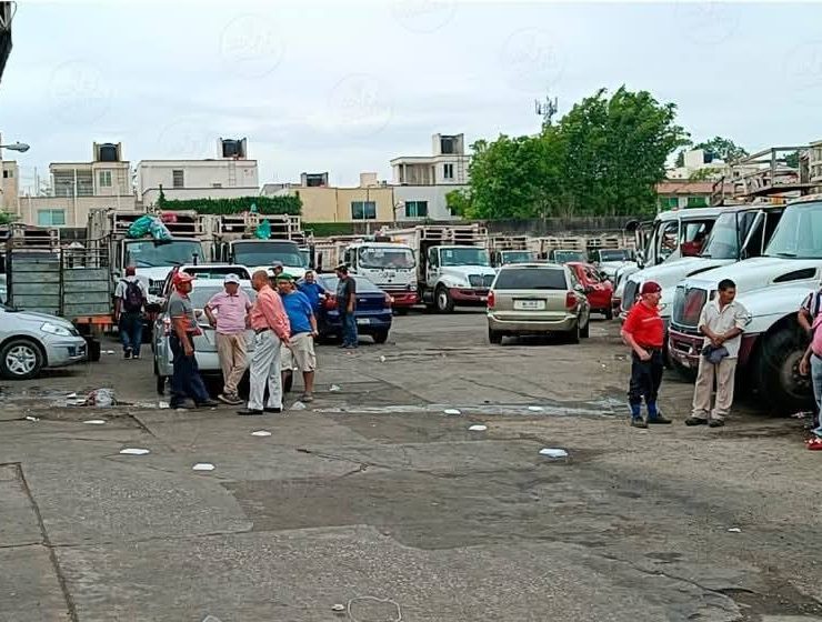 Trabajadores de limpia del Ayuntamiento de Centro se manifiestan