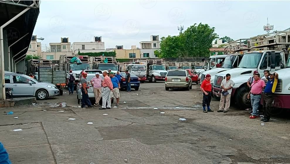 Trabajadores de limpia del Ayuntamiento de Centro se manifiestan
