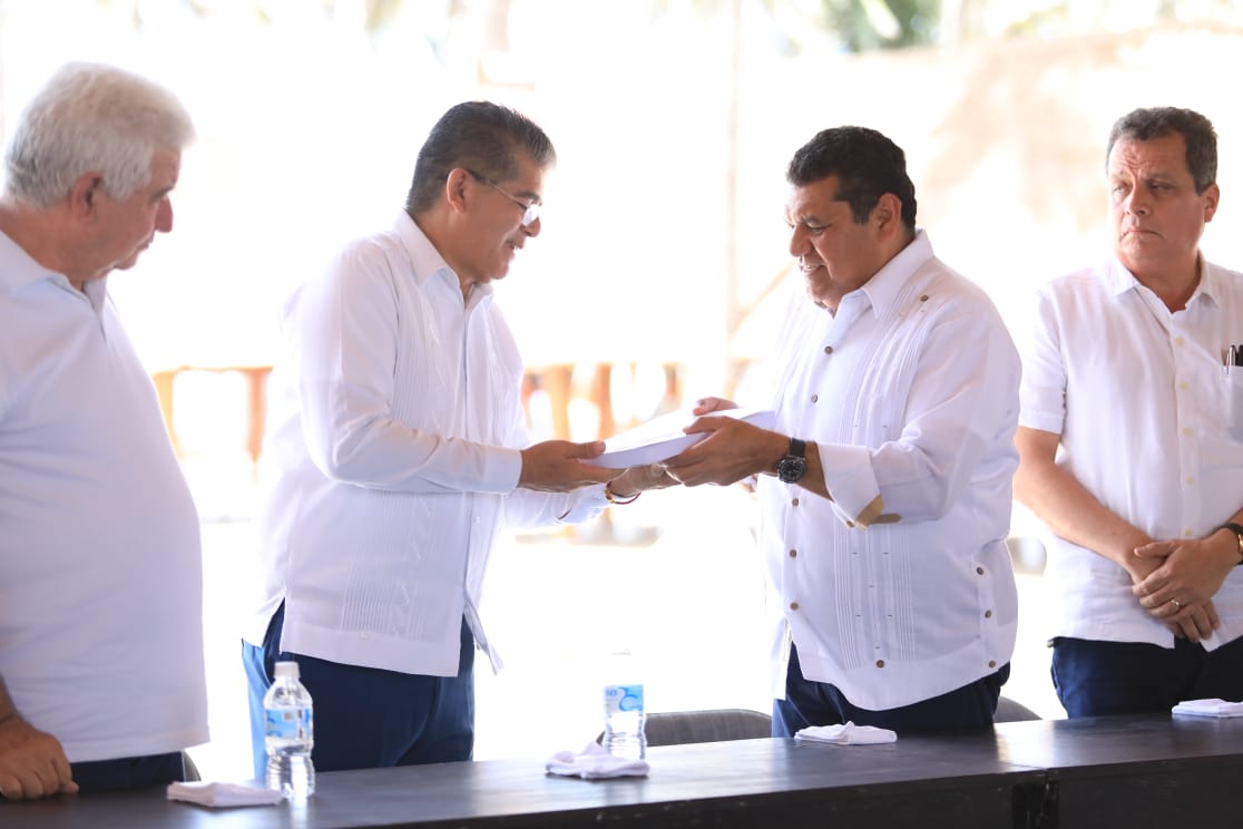 Presenta alcalde de Paraíso Plan Municipal de Desarrollo