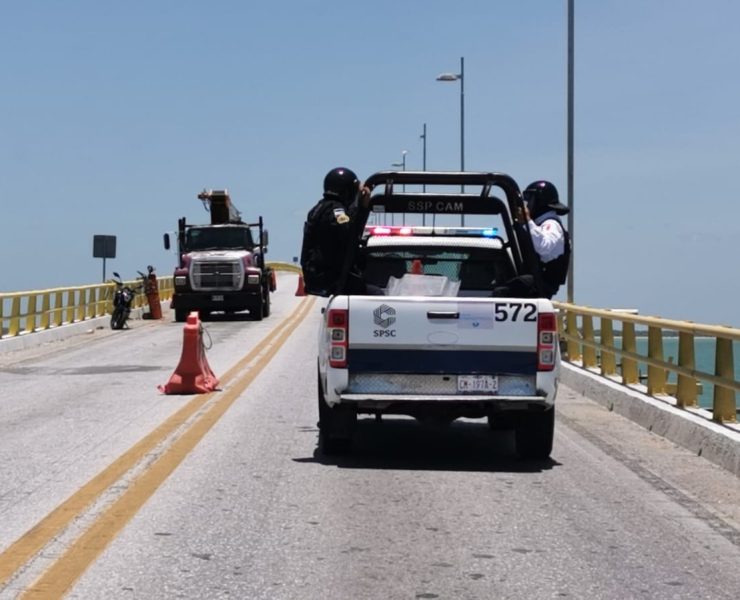 Se movilizan antimotines al bloqueo en carretera Centla Ciudad del Carmen