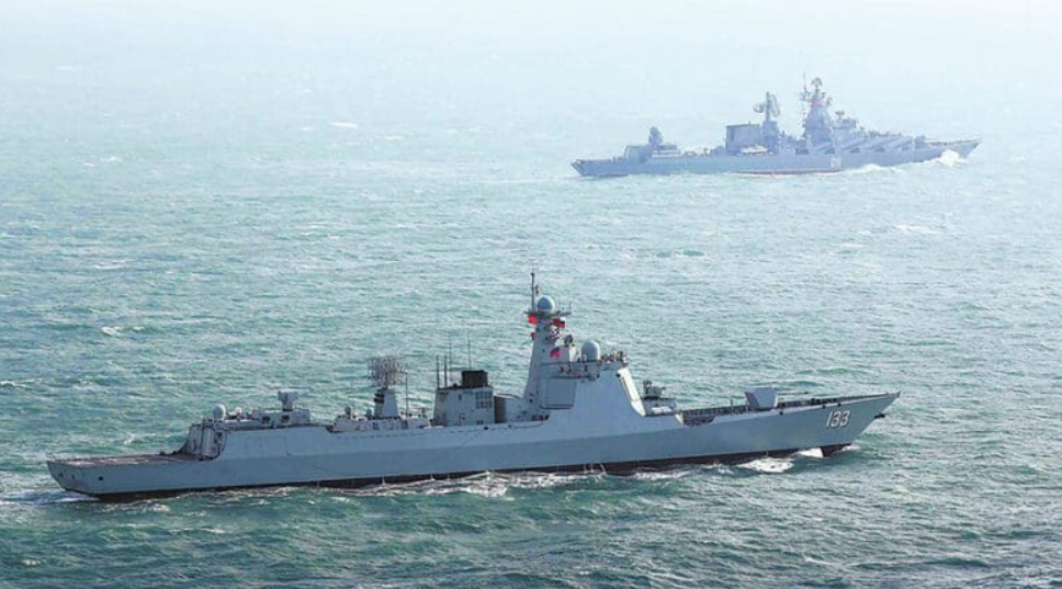China y Rusia en el mar de Japón, las tensiones globales escalan