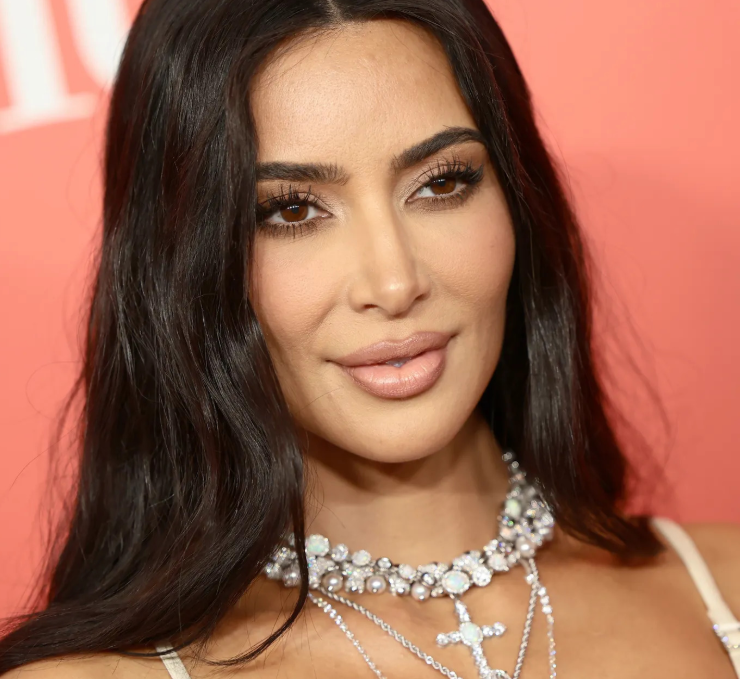 Kim Kardashian viaja a México para realizarse un procedimiento prohibido en EEUU