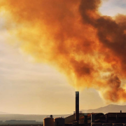 Empresa libera azufre en la atmósfera con la esperanza de cambiar el clima