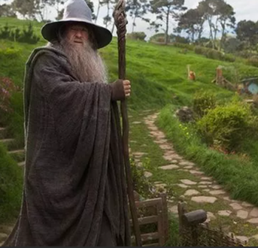 Ian McKellen confirmó su regreso para "La caza de Gollum"