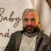 Vicente Fernández Jr se convertirá en padre a pesar de su edad