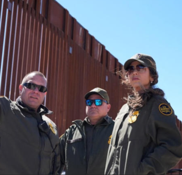 EEUU pintará de negro muro fronterizo según para dificultar el paso de migrantes