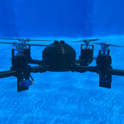 Estudiantes crean dron híbrido con capacidades impresionantes