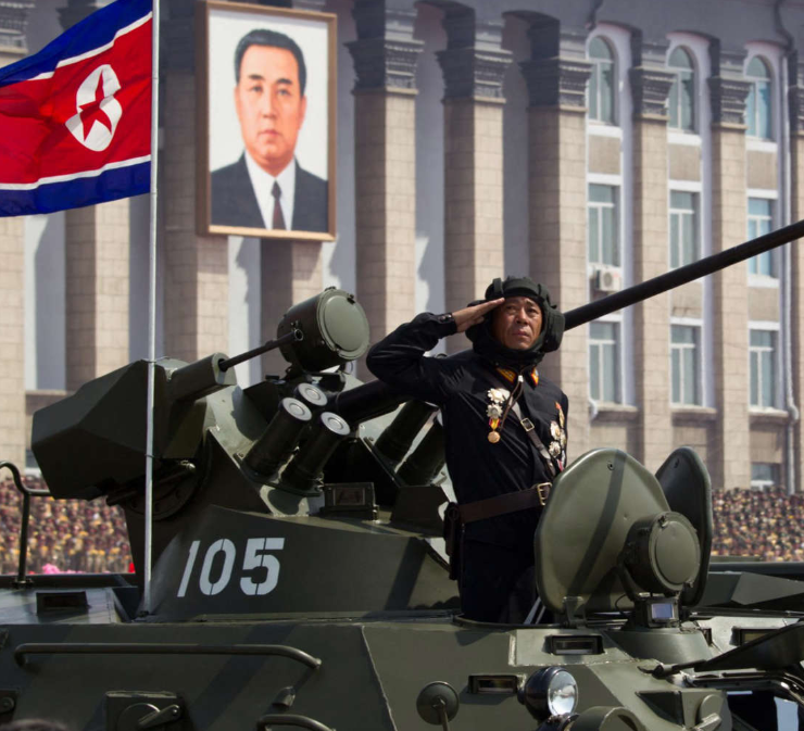 Tanques coreanos rumbo a Rusia. Corea del Norte va con todo
