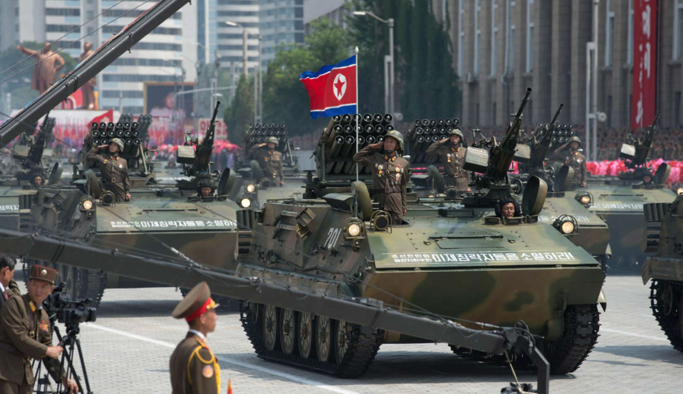 Refuerzos militares: tanques y tropas norcoreanas en Kursk