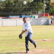 Javier May inaugura Liga de Sóftbol de Veteranos