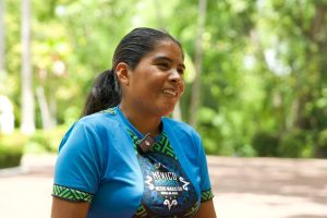 Lorena Ramírez, embajadora del medio maratón, durante la invitación a participar en la Iniciativa México Imparable en Villahermosa.