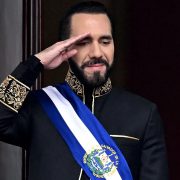 Nayib Bukele defiende reformas