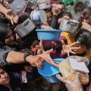 ONG internacionales denuncian a Israel de bloquear la ayuda humanitaria a Gaza