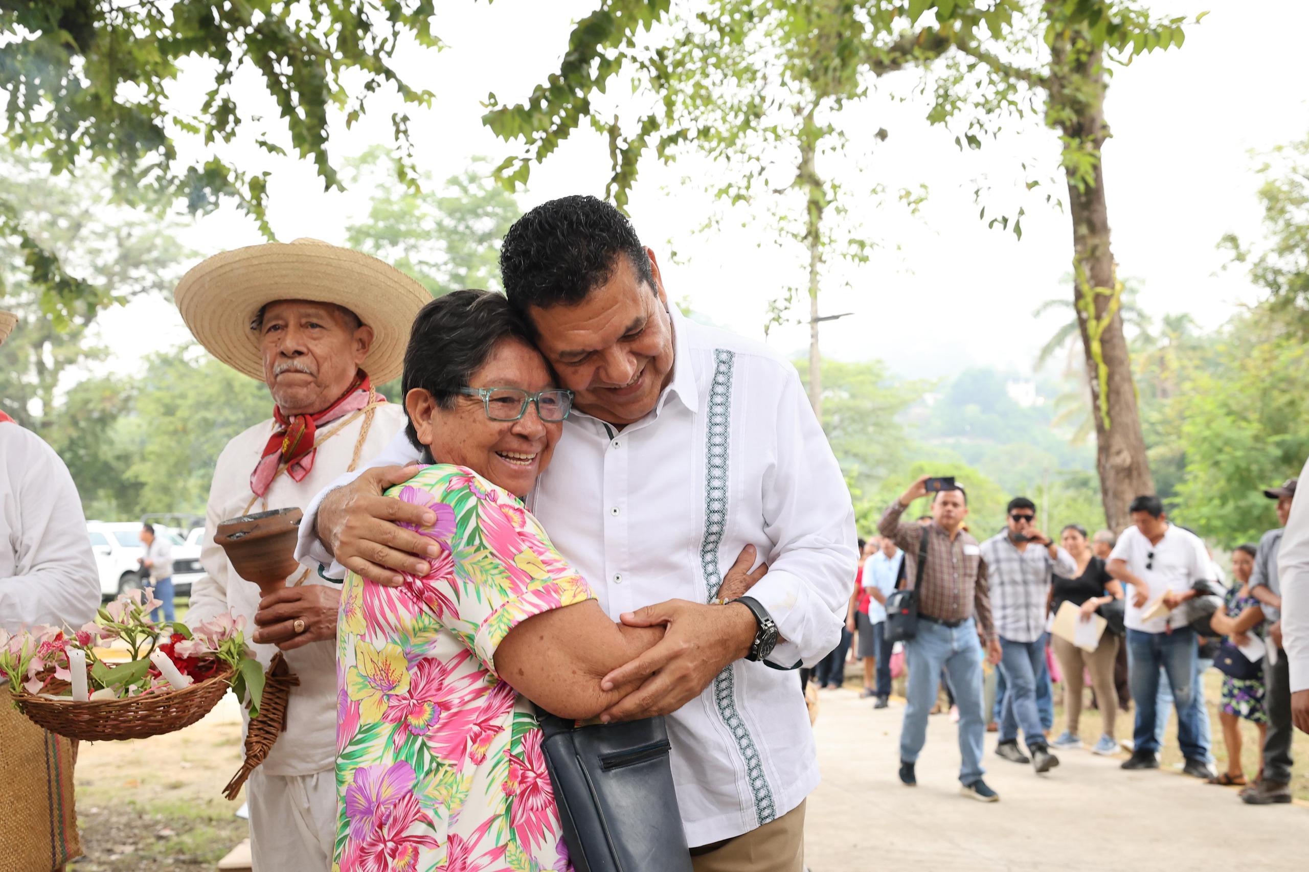 Pueblo zoque de Tacotalpa refrenda confianza 