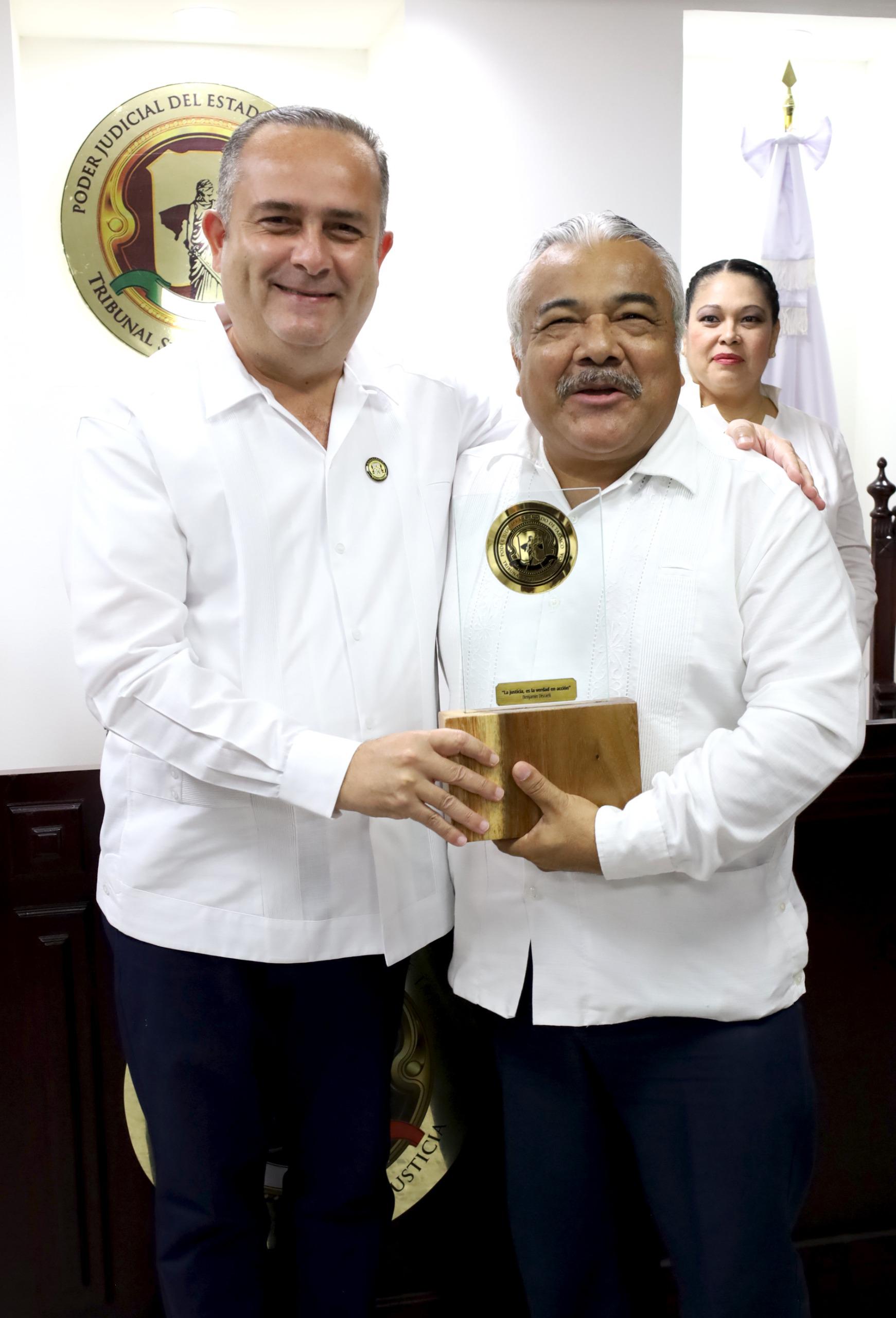reconocimientos a los magistrados del TSJ