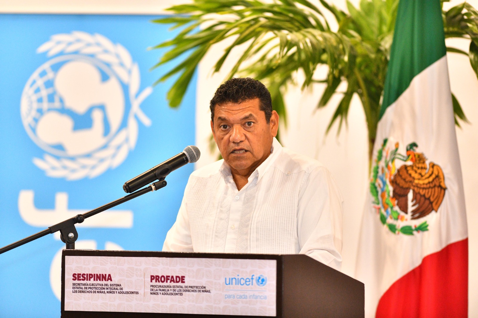 Afirma Javier May que la salud infantil es prioridad de su gobierno