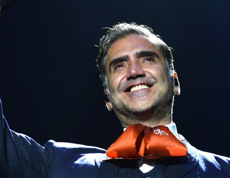 Alejandro Fernández cancela conciertos por una fuerte enfermedad bacteriana