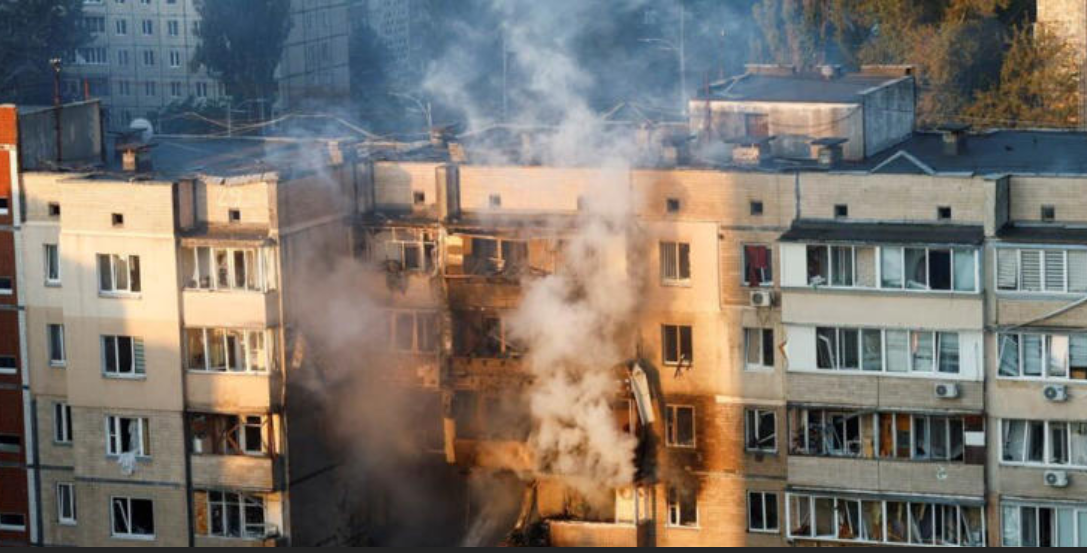 Kiev bajo fuego: explosiones, incendios y víctimas