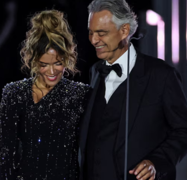 Andrea Bocelli y Karol G cantaron en conjunto creando un momento único