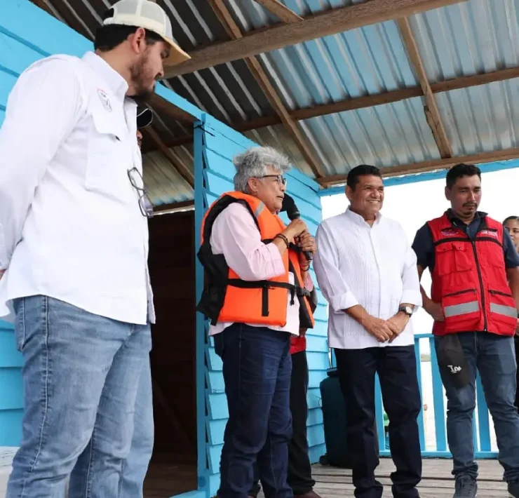 Javier May entregó recursos pesqueros en Cárdenas