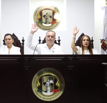 Tribunal Superior de Justicia recibe a nuevas magistradas y magistrados