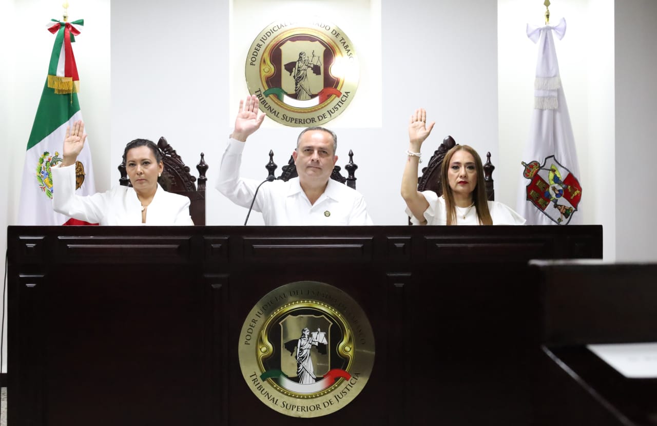 Tribunal Superior de Justicia recibe a nuevas magistradas y magistrados