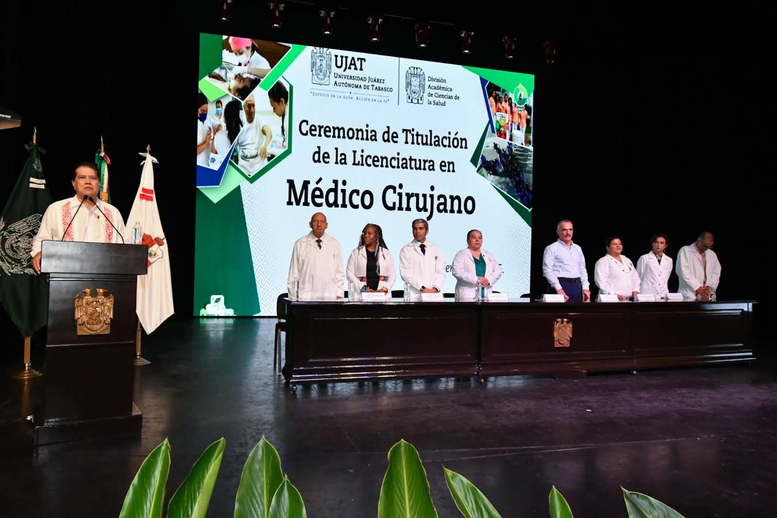 Un orgullo que la calidad de médicos cirujanos de la UJAT