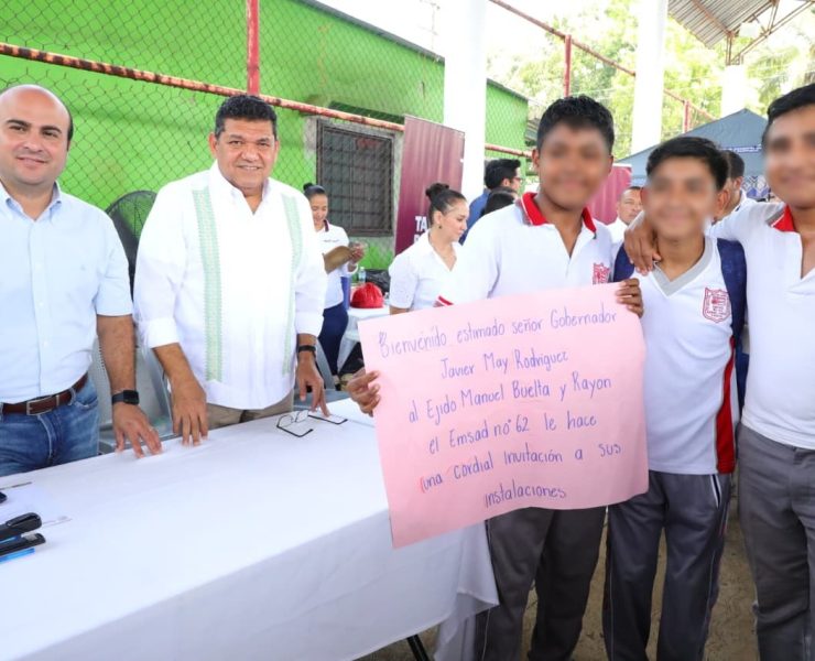 Primera visita de un Gobernador a comunidad de Manuel Vuelta y Rayón