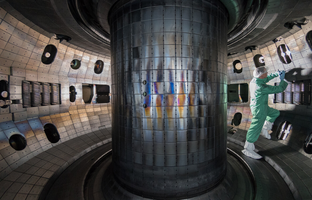 Colaboración de alto nivel entre ciencia e industria