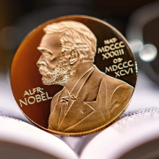Premio Nobel de Literatura 2025, un premio a una obra apocalíptica