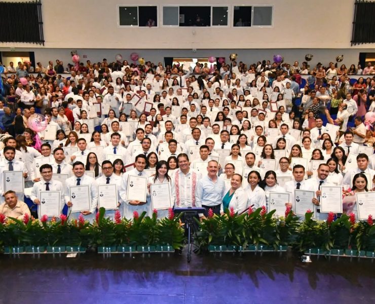 DACS de la UJAT celebra ceremonia de titulación de 207