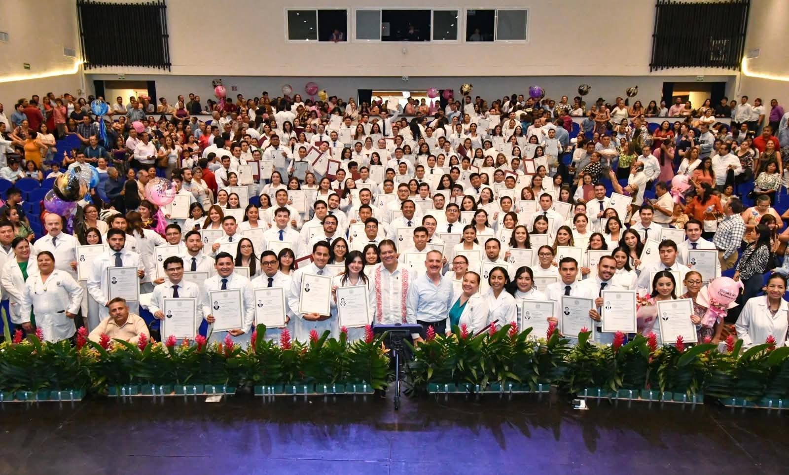 DACS de la UJAT celebra ceremonia de titulación de 207