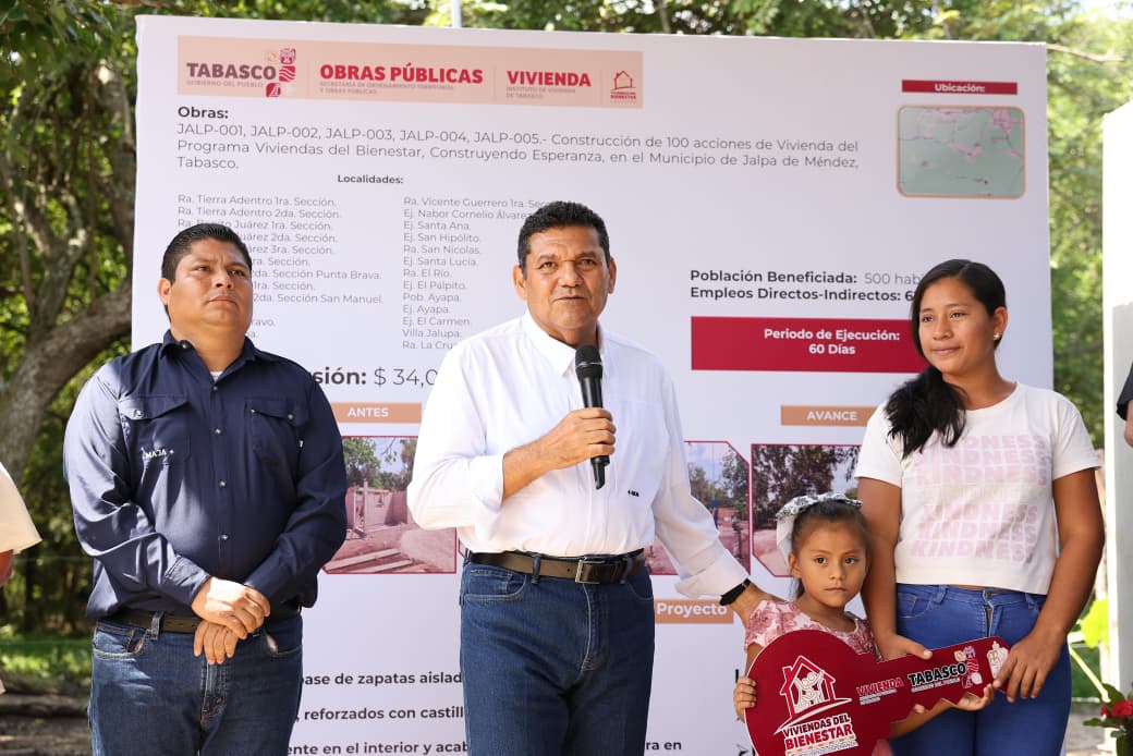 Entrega Javier May 100 viviendas en Jalpa de Méndez