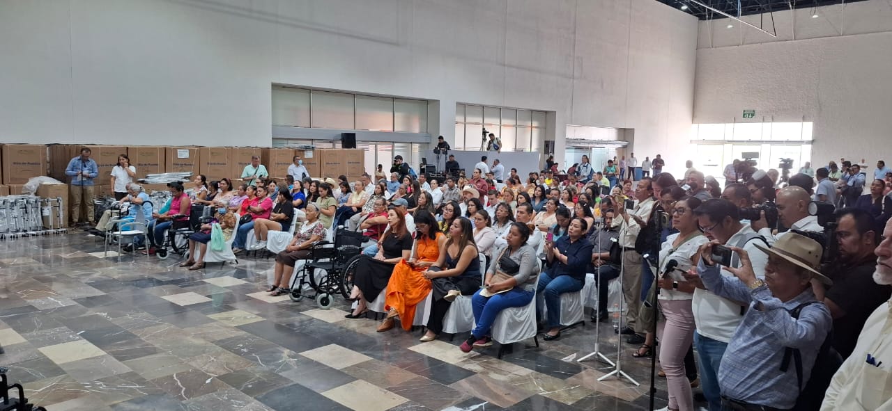 Gobierno al servicio del pueblo