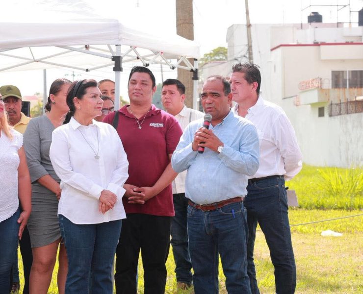Inicia construcción de dos líneas para llevar agua