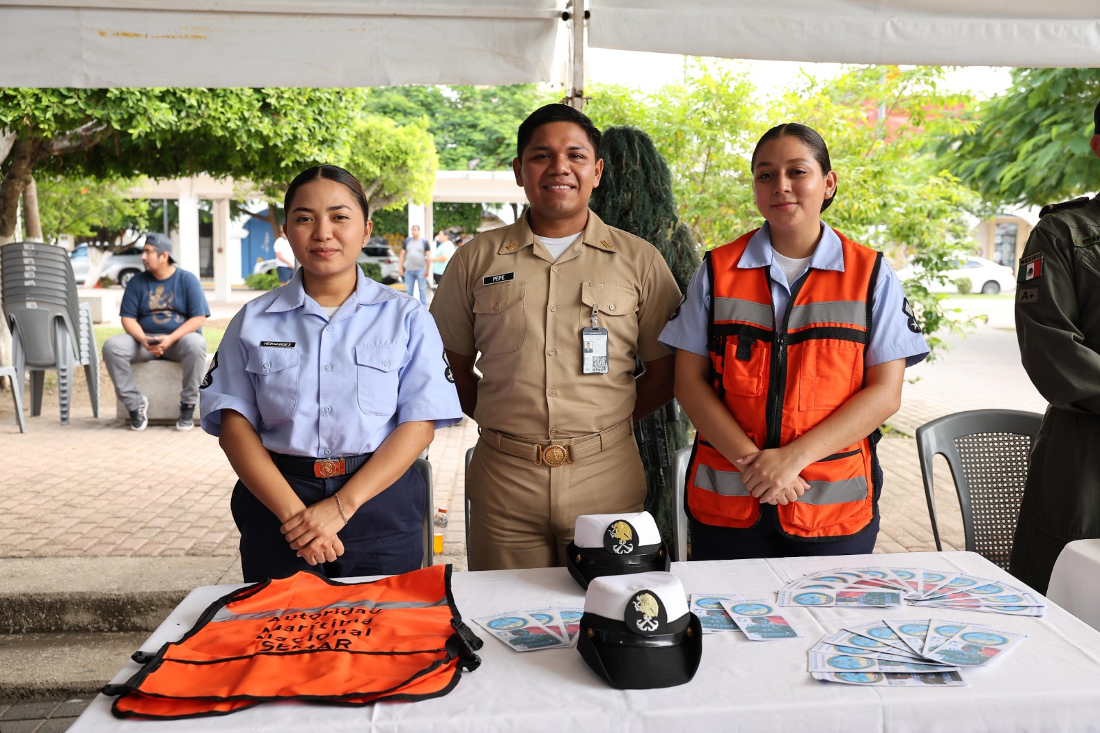 Más de mil 700 vacantes y módulos informativos