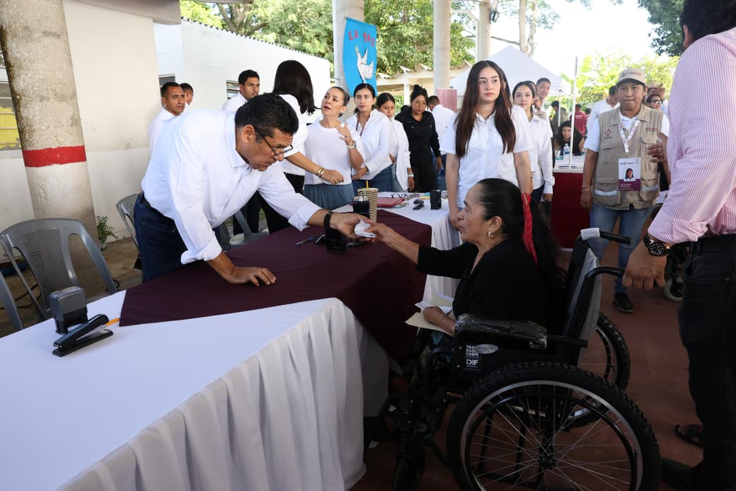 Recorrido por el vivero del CAC ‘Sembrando Amor’