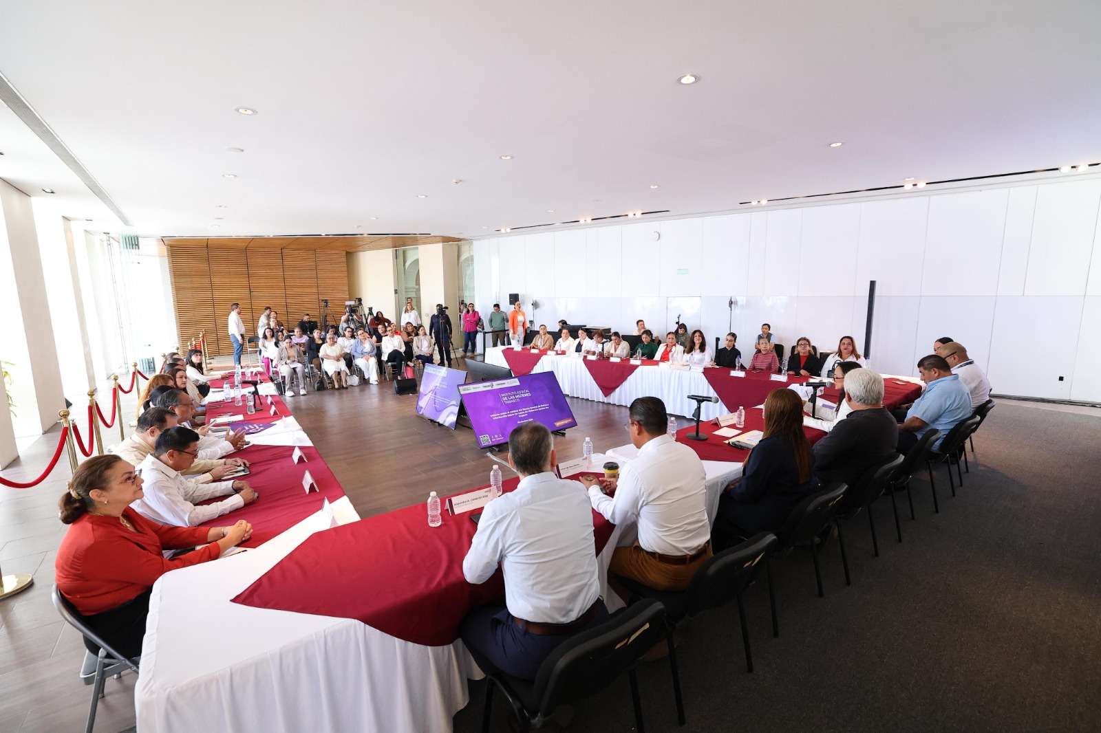 Cero impunidad y compromiso con las mujeres