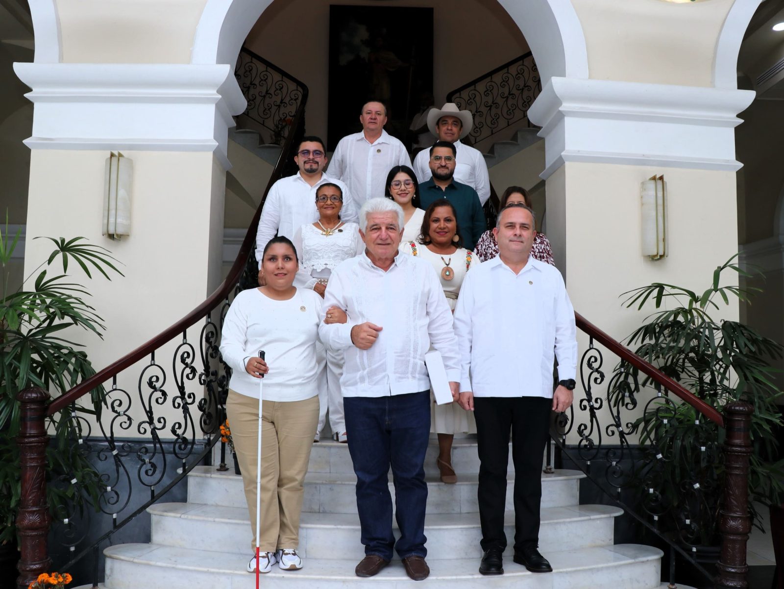 Cumple Ejecutivo con la entrega del Primer Informe de Gobierno ante el Congreso