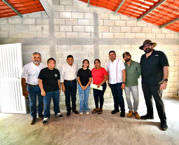 Dan 139 viviendas a familias de comunidades apartadas en Comalcalco