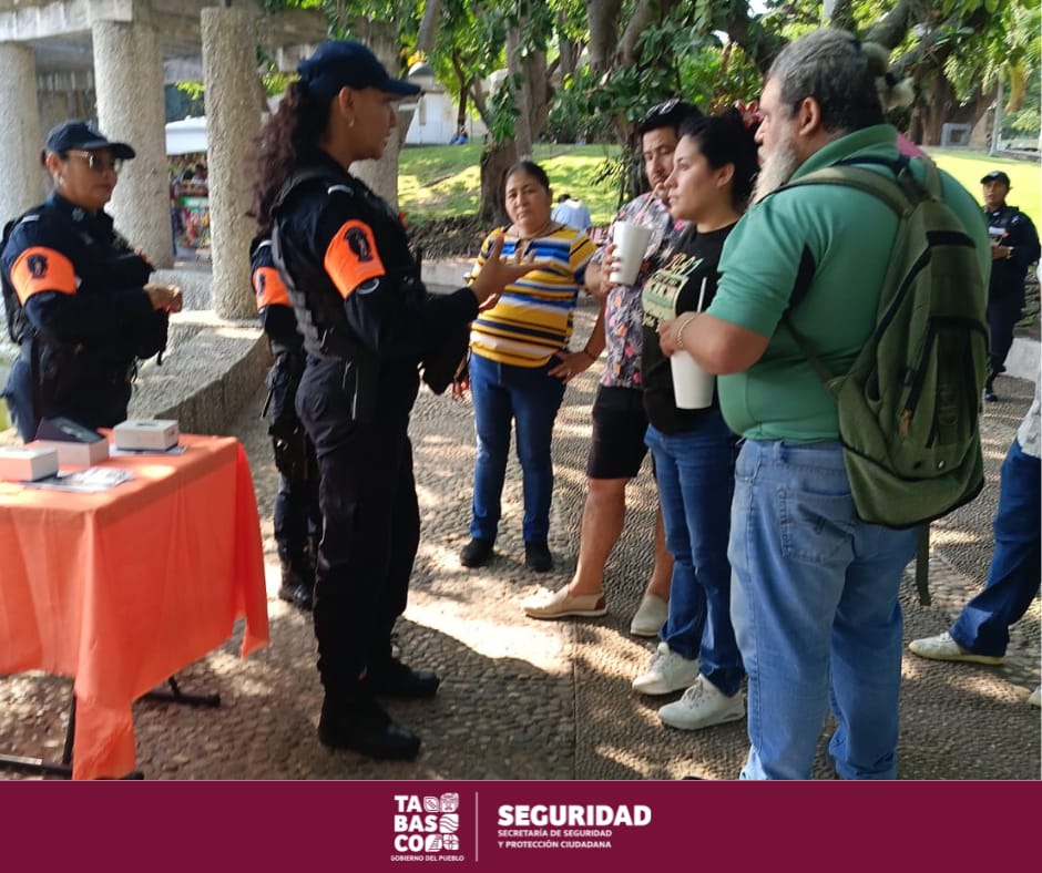 Informan sobre servicios y herramientas de atención