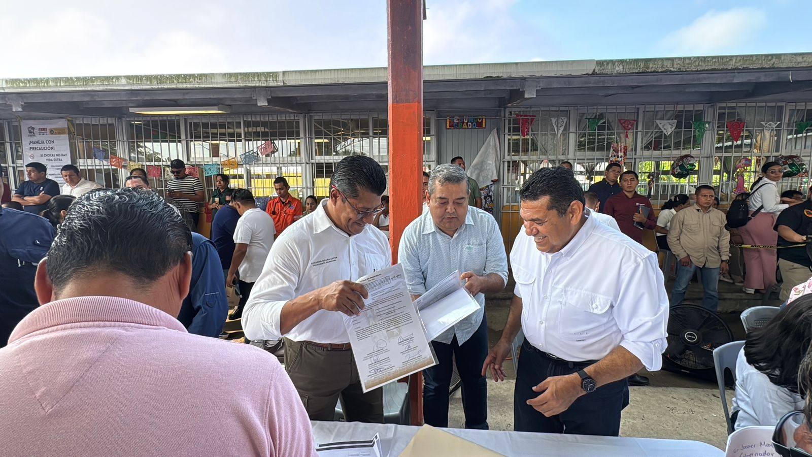 entrega de títulos de propiedad