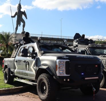 Dona Ayuntamiento de Centro de vehículos tácticos